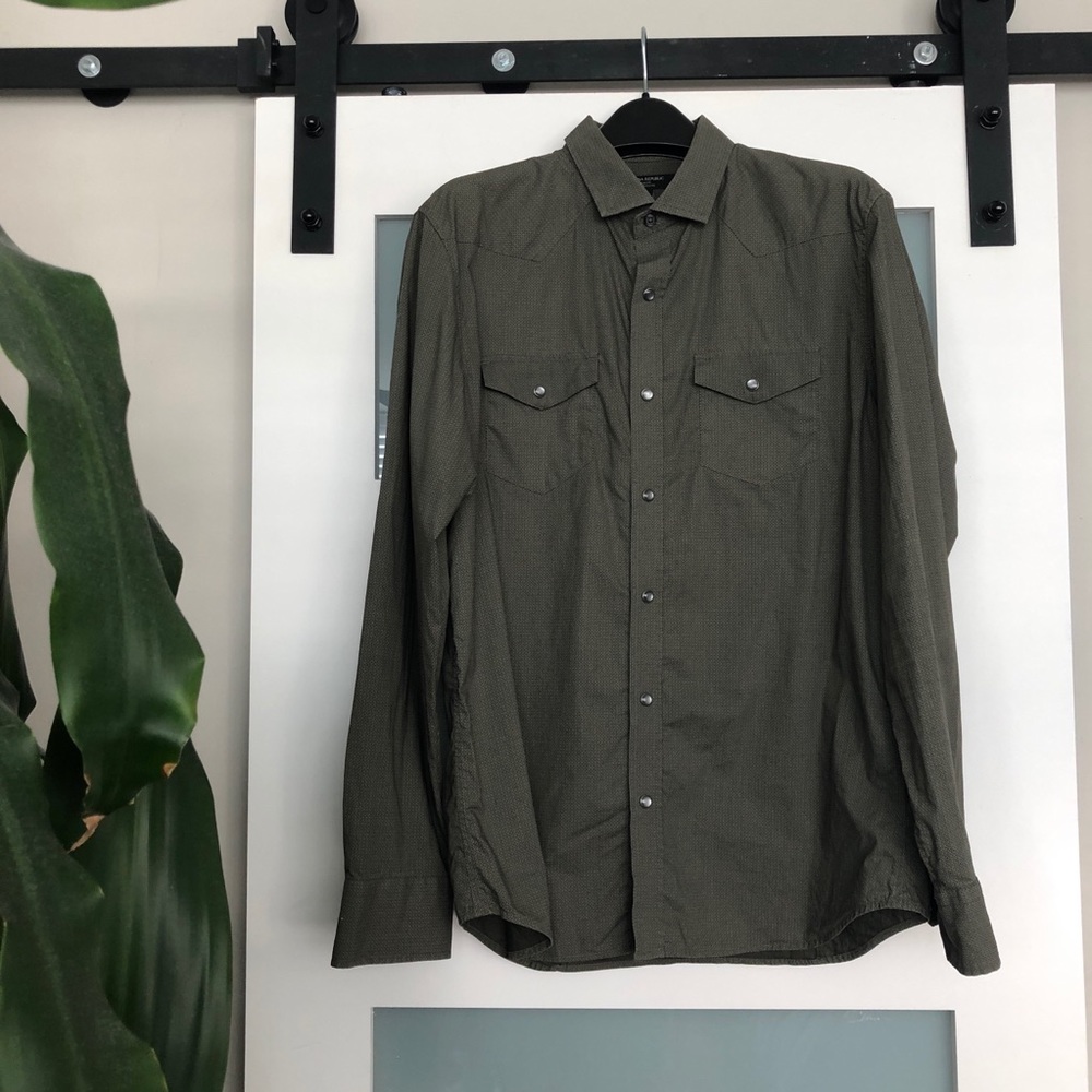 BANANA REPUBLIC dress shirt